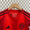 Bayern Munich Domicile 24/25 - Enfant (short inclus)